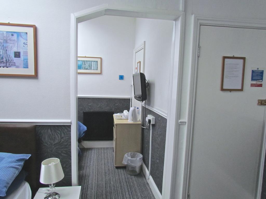 Wimbourne Guest House Blackpool Room photo